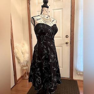 White House Black Market Strapless Dress sweetheart neck missing white belt lace